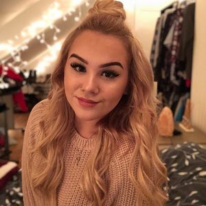 Meet your Posher, Alyssa